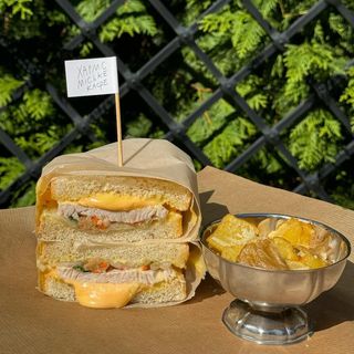 Сендвіч з куркою та кімчі