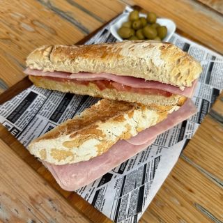 Bocadillo de jamón york