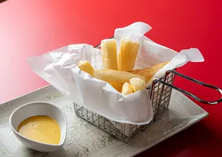 YUQUITAS FRITAS