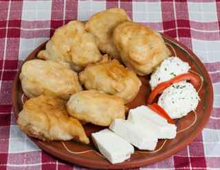 Uštipci sa sirom i kiselim vrhnjem