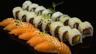 B4. Crazy Salmon Box 22pçs