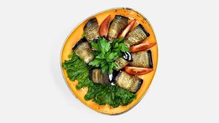 Рулетики с чесноком и зеленью