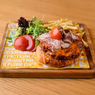 Плескавіца «Гурманська» з беконом 380г