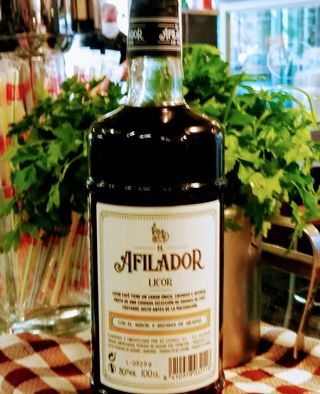 Bot. Orujo café+hielo