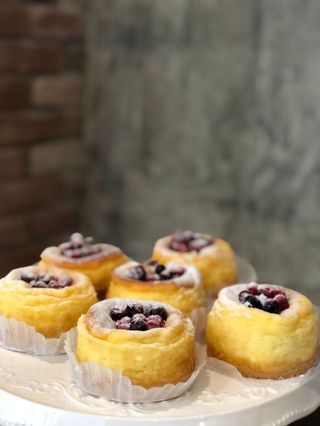 გამომცხვარი ჩიზქეიქი 1 ცალი