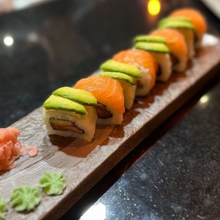 S34. Uramaki Sake Abokato (8 Uds.)