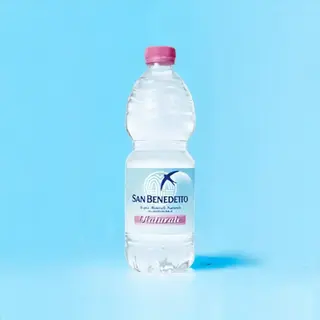 Acqua naturale