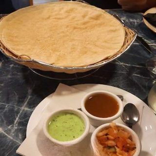 Papadum Con Salsas (2 Uds.)