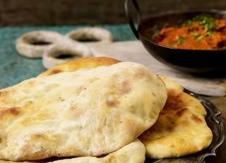 Garlic Naan (1 Uds.)