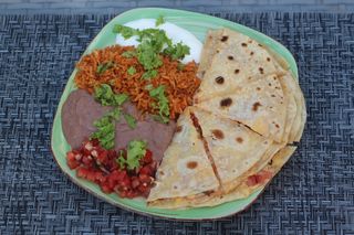 Кесадилья комбо