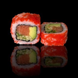 Kalifornia z Łososiem w masago