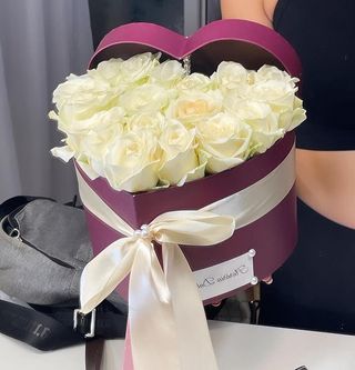 Cutie 19 trandafiri albi 