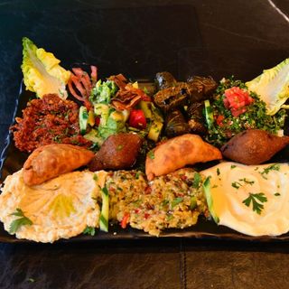 مقبلات مشكل لشخصين