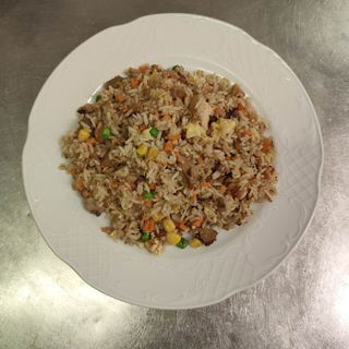 28A.日式叉烧肉炒饭(Arroz frito con panceta de cerdo chashu