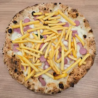 Pizza würstel e patatine