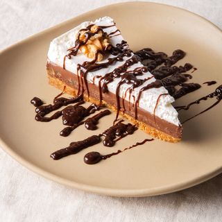 Tarta de chocolate y nata