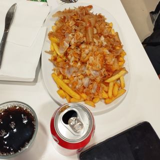 Patatas Con Carne + Bebida