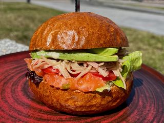 Бургер Біллі Фіш з лососем (350г)