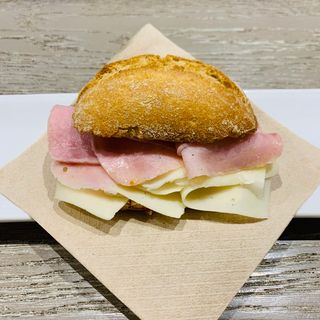 Entrepà  Pernill Dolç I Formatge (Petit)