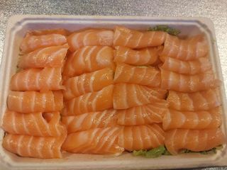 A25. Sashimi de Salmão - 24 peças