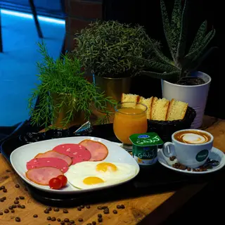 Petit Déjeuner Continental 