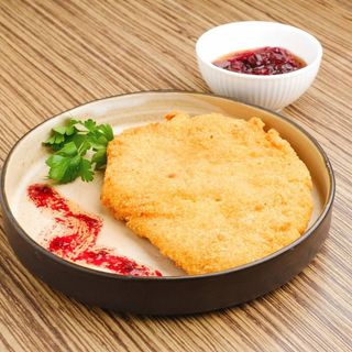 Chicken schnitzel with sauce