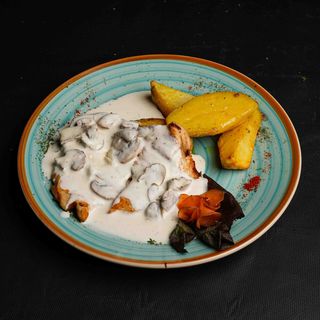 Pileći file u umaku od 4 vrste sira