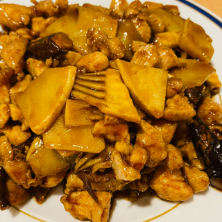 51. Pollo Con Bambú Y Setas