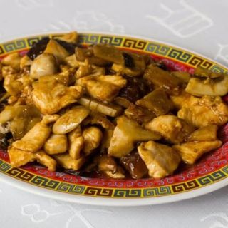 Pollo Con Bambu Y Setas Chinas