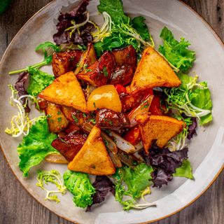 Теплый салат с брынзой