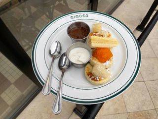 Сирники з джемом та сметаною (300г)