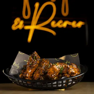 SPICY CHICKEN WINGS