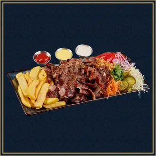 Kebap de vită la farfurie