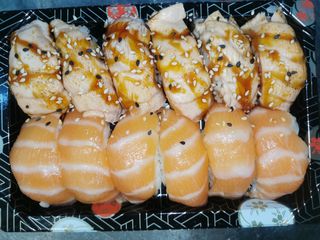 A10 - Nigiri Salmão + Defumado