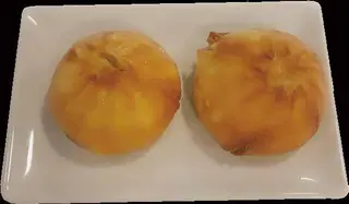 Pan Chino Frito Relleno De Verdura Y Carne De Cerdo