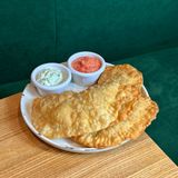 Чебуреки з сиром сулугуні та зеленню(240г)