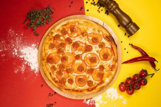 Пицца "Колбаски барбекю"