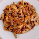 61. Ternera Con Champiñones