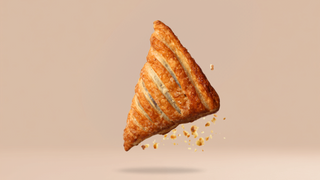 Rożek francuski z czereśniami