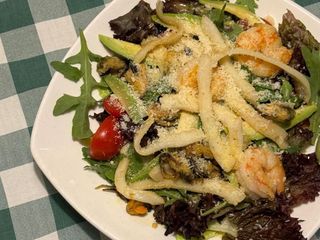 Салат з морепродуктами (260g)