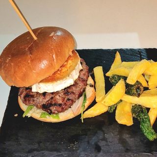 Hamburguesa Angus De Queso De Cabra