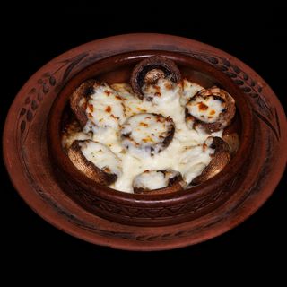 Шампіньони, запечені в кеці (200г)