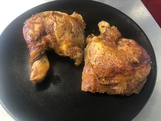 1/2 Pollo De Muslos