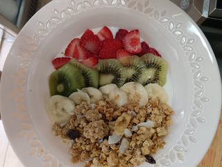 Bowl de Iogurte, Fruta e Granola e Muesli