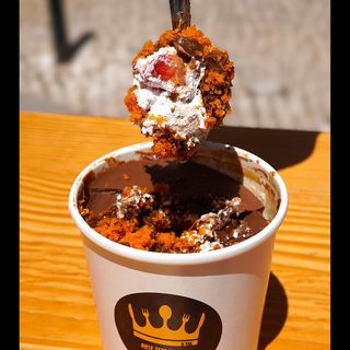 BOLO DE CENOURA TRUFADO COPO