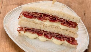 Tramezzino speck e provola