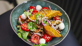 ცხელი ბადრიჯნის სალათა