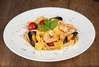 Fettuccine cu fructe de mare