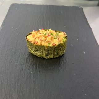 Гункан з креветкою (50г)
