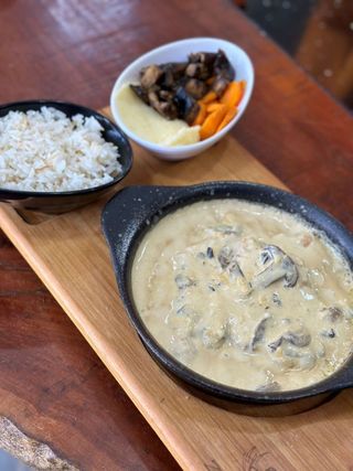 Escalope De Poulet Sauce Aux Champignons